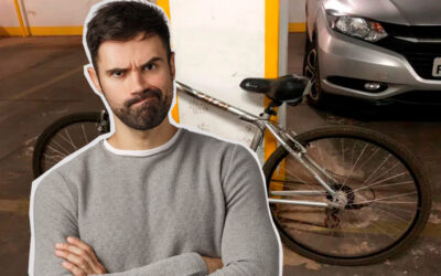 Bicicleta na Vaga de Garagem